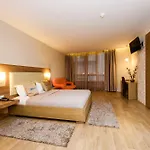 Sky Hotel 4*