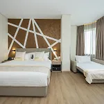Sky Hotel 4*
