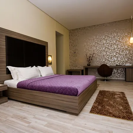 Sky Hotel 4*