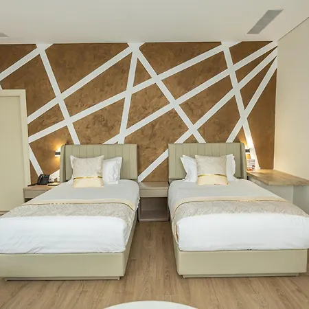 호텔 Sky 티라나