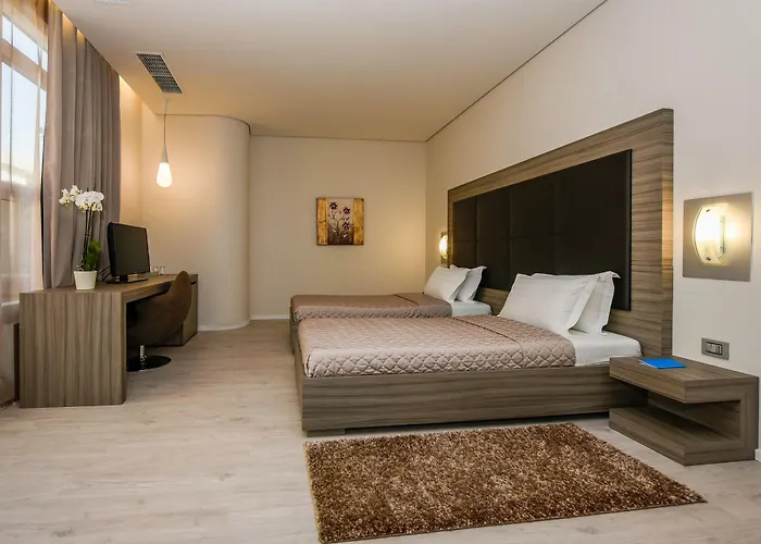 Hotel Sky 4*