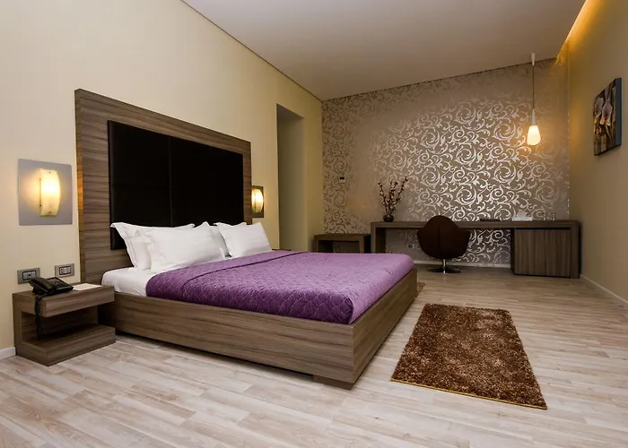 Sky Hotel 4*