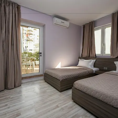 Sky 4* Tiran