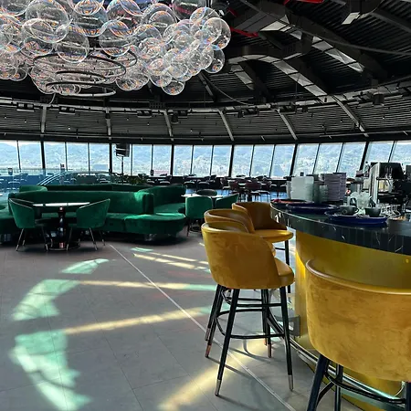 Hotell Sky Tirana