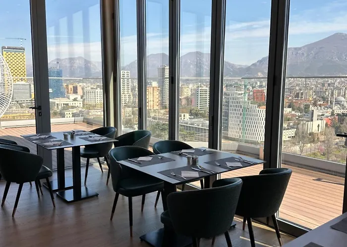 Hotell Sky Tirana